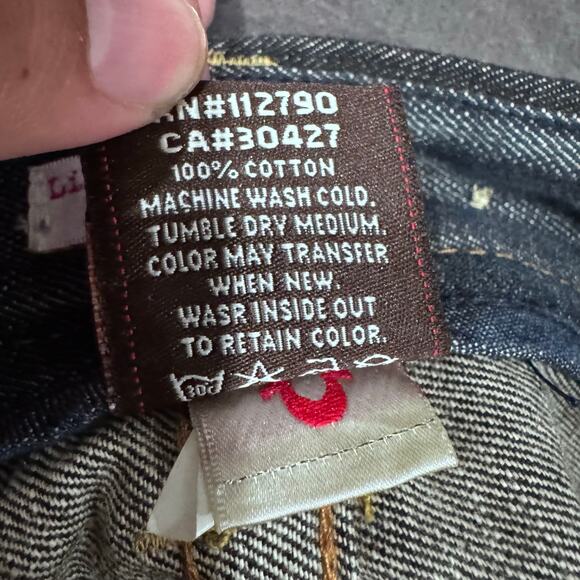 True Religion Limited Edition 20-861 Jeans 34 Dark Indigo Button Fly Classic Fit - Picture 8 of 9